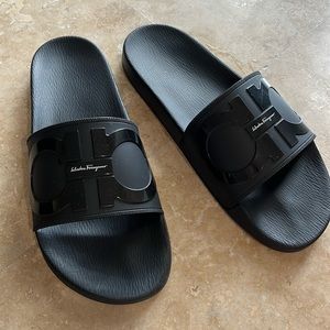 Ferragamo Grove Logo Pool Slides